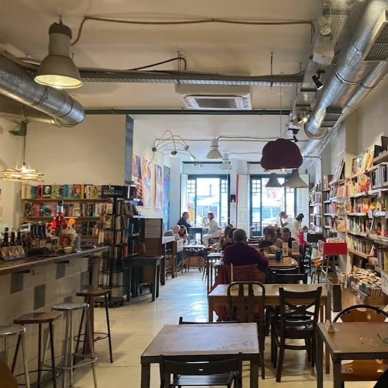 Ubik Café